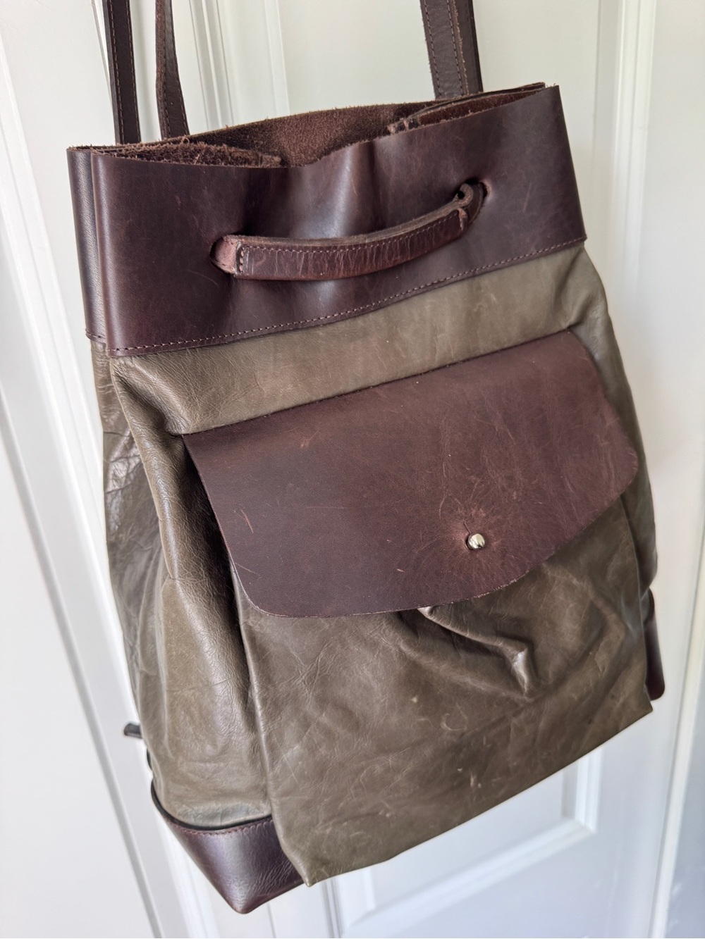 m0851 Leather Convertible Backpack Tote Bag Two Tone Olive Brown Made in Canada - Picture 9 of 14